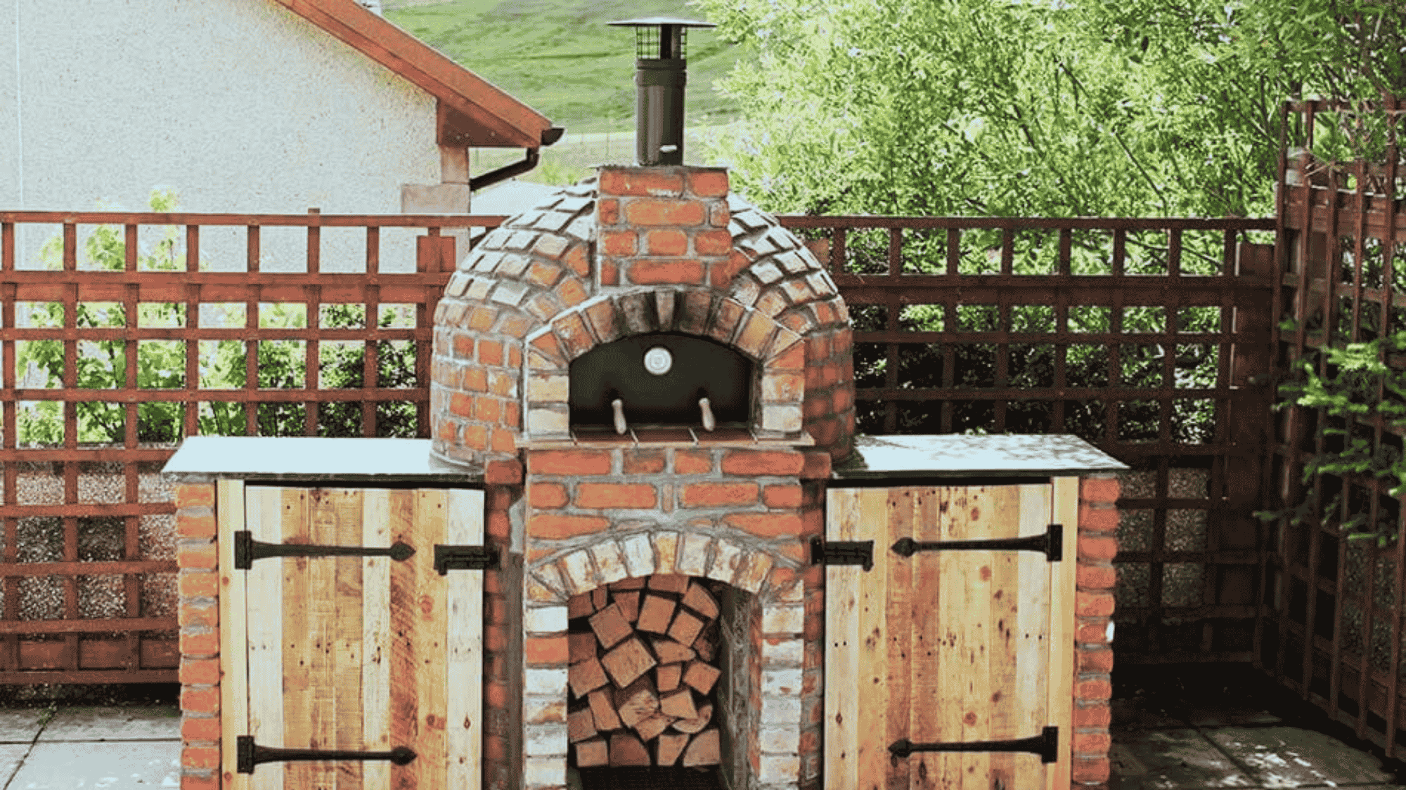 Win an outdoor pizza oven kit worth £700!